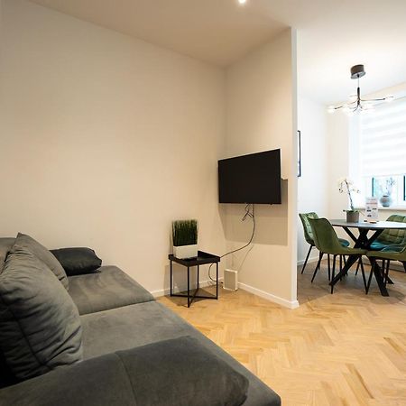 Brand-New Apartment In The 17Th District Of Wina Bagian luar foto