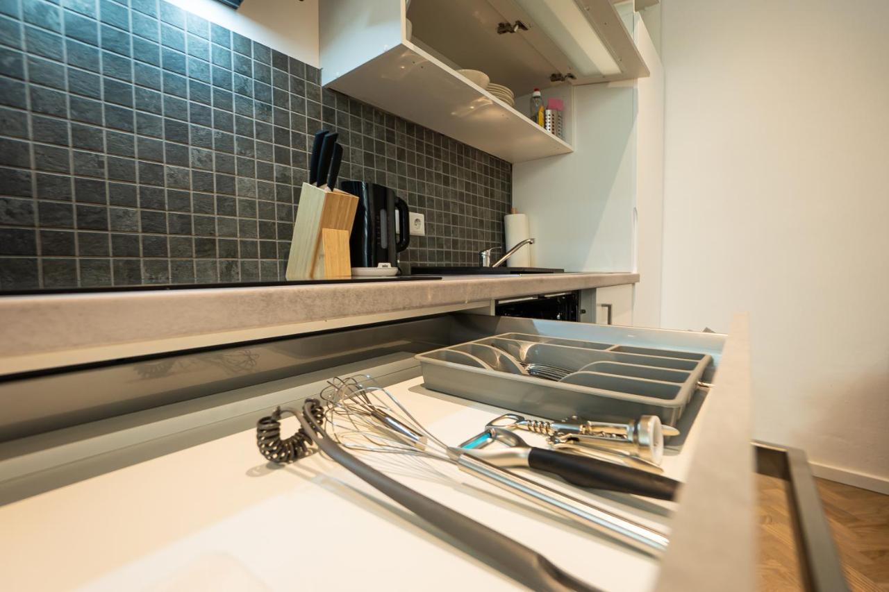 Brand-New Apartment In The 17Th District Of Wina Bagian luar foto