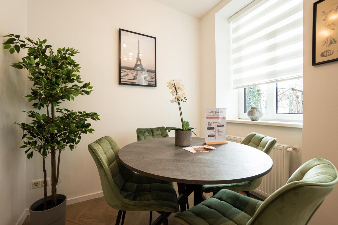 Brand-New Apartment In The 17Th District Of Wina Bagian luar foto